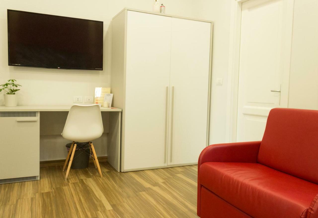 Rooms Stazione Centrale Neapel Exterior foto