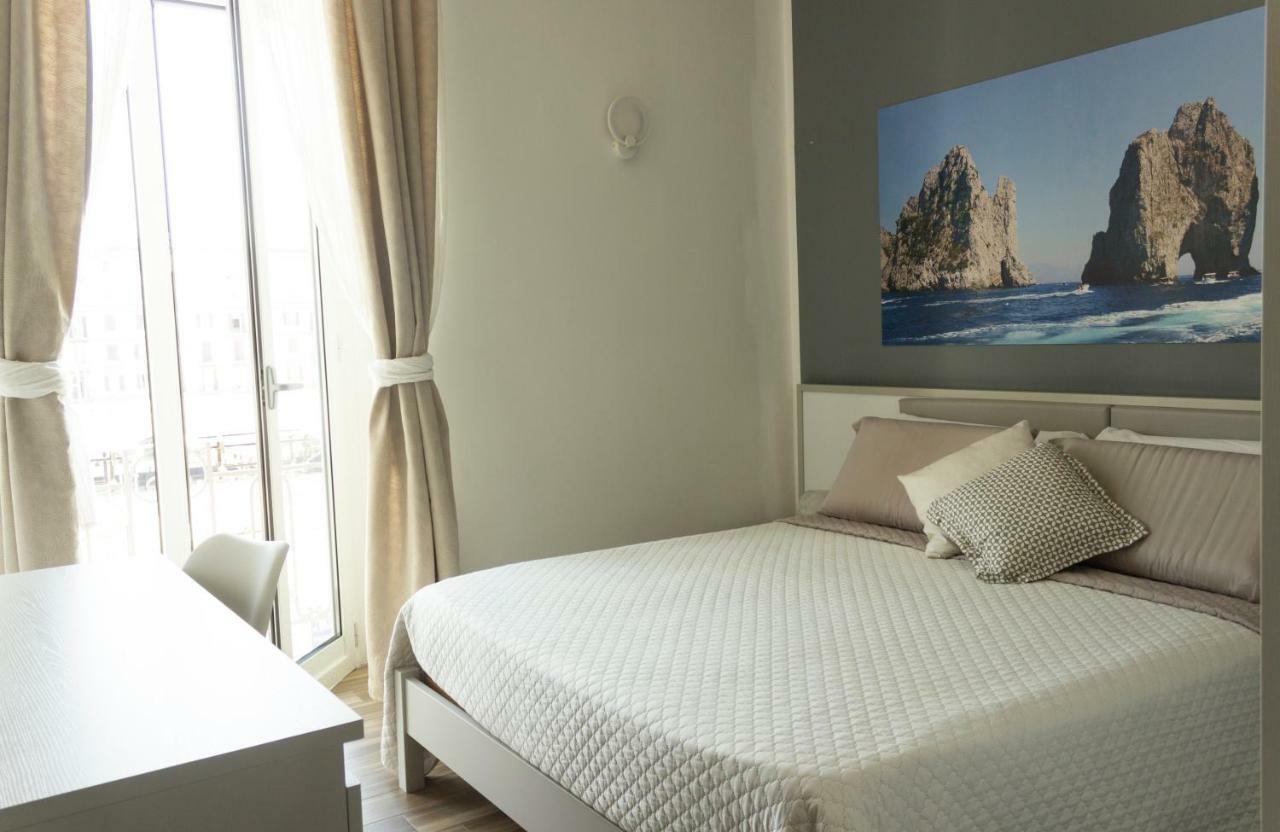 Rooms Stazione Centrale Neapel Exterior foto